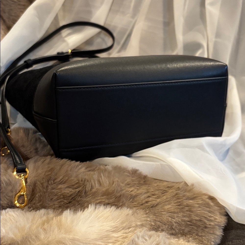 Veronica Beard Goody Suede & Leather 2 Way Bucket Satchel Crossbody Black Bag - Picture 13 of 16